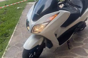 Honda Forza 300