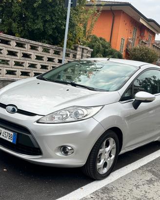 Ford Fiesta automatica
