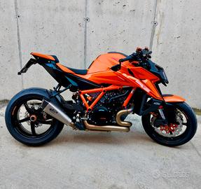 ktm 1390 super Duke r