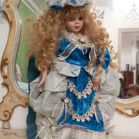 BAMBOLA IN PORCELLANA 