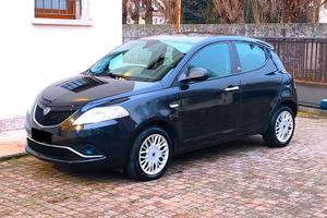 Lancia Ypsilon 1.2 69 CV 5 porte GPL Ecochic Silve