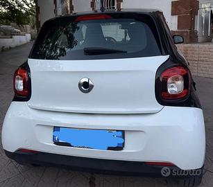 Smart four four bianca