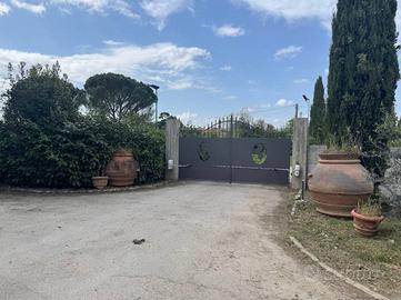 Casa indipendente di 270 m² con 5 locali a Firenze