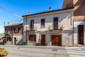 CASA SEMINDIPENDENTE A MONCALVO