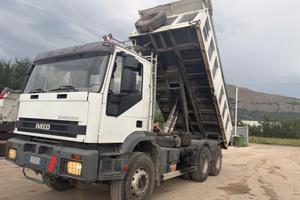 Iveco Eurotrakker 370 cv 3 assi con rimorchiabile 