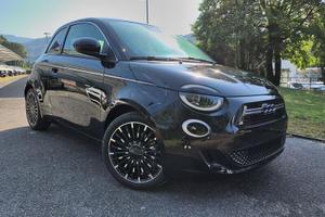FIAT 500 1.0 hybrid La Prima