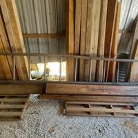 Antica scala a pioli in legno