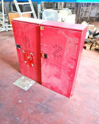 2 armadietti di sicurezza per antincendio usati