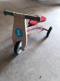 Triciclo in legno