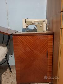 Macchina da cucire vintage