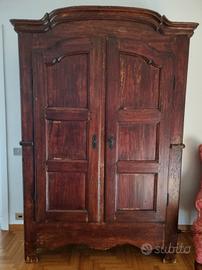 armadio in legno 