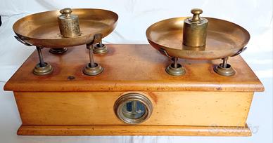 antica bilancia anni 30-40 punzonata 