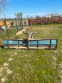 lama per trattore e forca per balloni