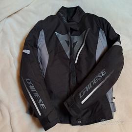 Giubbotto moto donna DAINESE e guanti ALPINESTARS