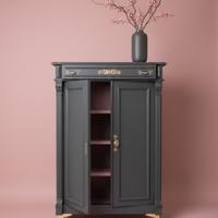 Credenza con ripiani rivisitata antica