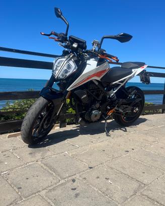 KTM 390 Duke - 2022