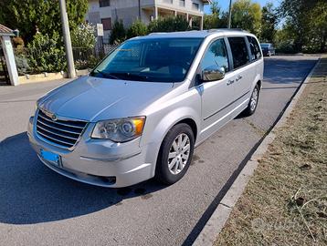 Chrysler Grand Voyager Limited 7 posti