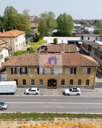 Villa di 750 m² con più di 5 locali e box auto dop