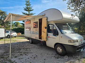 Camper AUTONOMO pannello solare e serbatoio acqua