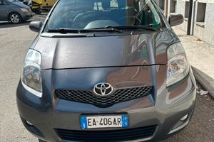 Toyota Yaris 1.0 benzina