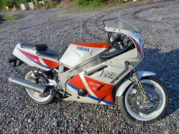 Yamaha FZR 600 Genesis