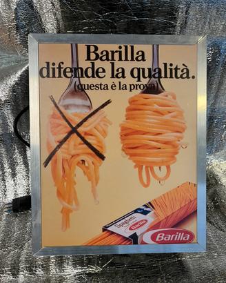 Insegne luminosa Barilla, spaghetti