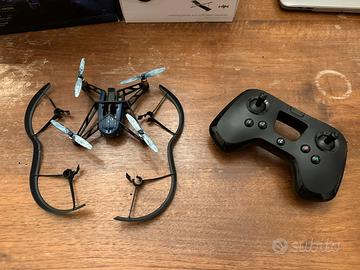 Drone parrot con flypad e 3 batterie