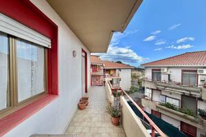 Appartamento di 80 m² con 3 locali e box auto a Ac