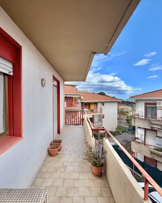 Appartamento di 80 m² con 3 locali e box auto a Ac