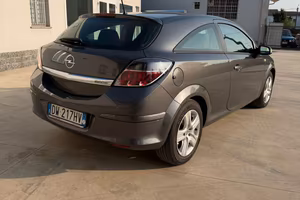 Opel Astra GTC 1.7 CDTI 110CV ecoFLEX 3 porte Enjo