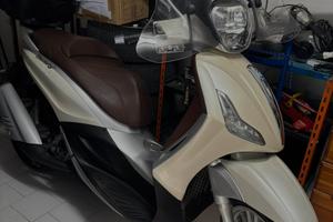 Piaggio Beverly 300