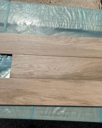 Stock piastrelle in gres effetto legno