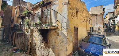 MONREALE:PORZIONE DI FABBRICATO INDIPENDENTE