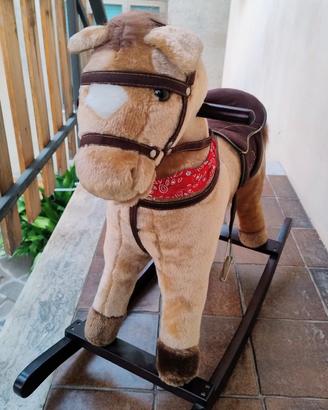Cavallo a dondolo 