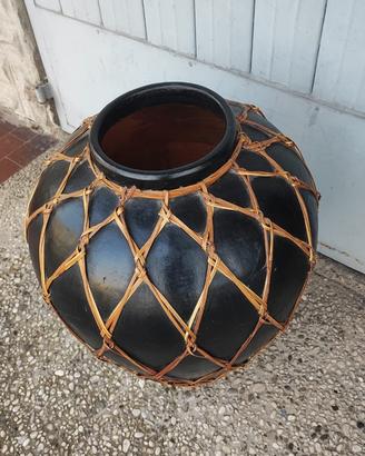 Vaso etnico nero (ceramica con intreccio in cuoio)