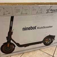Monopattino Elettrico Ninebot F40e