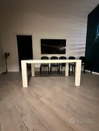 Tavolo allungabile Cassina