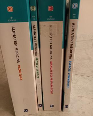 4 manuali di preparazione test intonsi