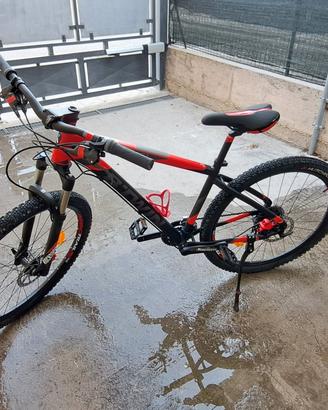 MTB Btwin Rockrider 560 pari al nuovo