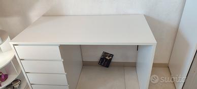 scrivania per camere 
