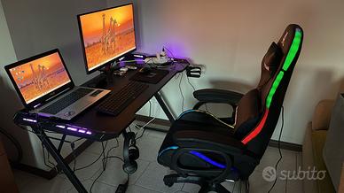 Sedia e scrivania gaming