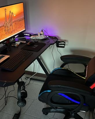 Sedia e scrivania gaming