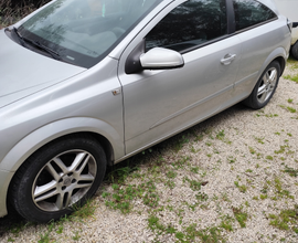 Opel Astra gtc LEGGERE LA DESCRIZIONE