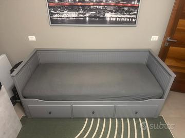 Divano/Letto Ikea Hemnes + 2 materassi