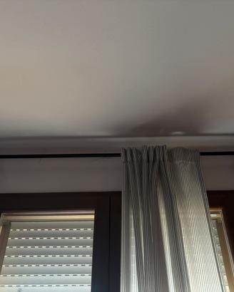 Bastone tenda in ferro nero. 180 cm. 2 tende omagg