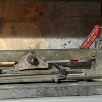 Taglia piastrelle Montolo