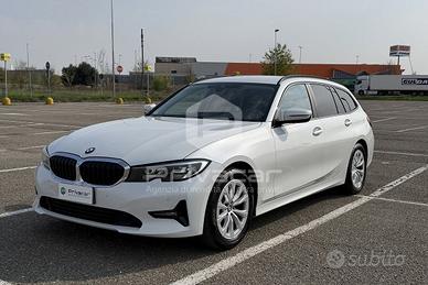 BMW 320d xDrive Touring Business Advantage