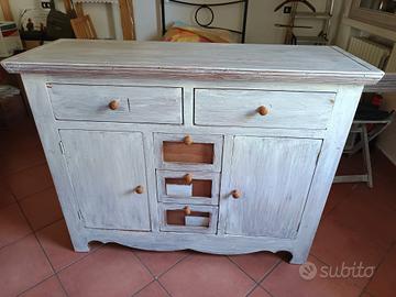 Comò in legno