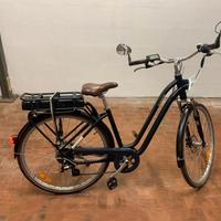 Bici città elettrica a pedalata assistita ELOPS900