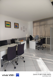 Ufficio con parcheggio privato